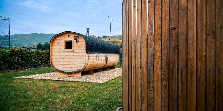 Privátna sudová sauna: relax v dreve až pre 5 osôb