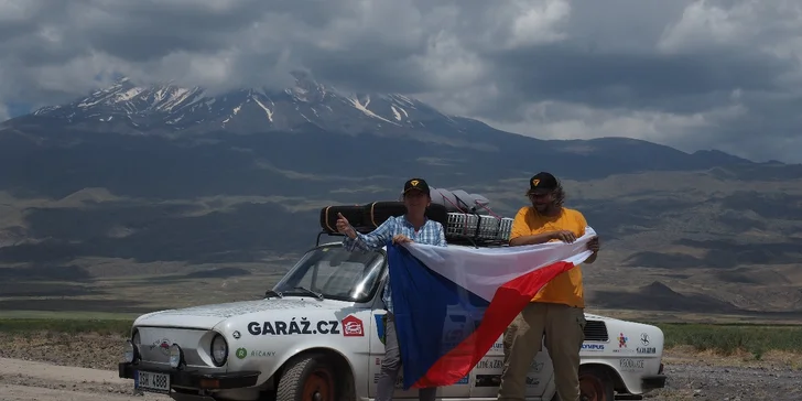 Cestovatelské přednášky, DJ, závodní simulátor a další atrakce na Škoda Campu