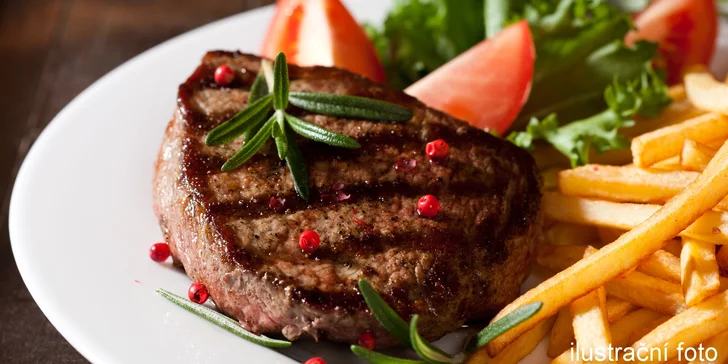 Pošmákněte si: Salátová variace s třemi druhy steaků, hranolky a dezertem pro 2