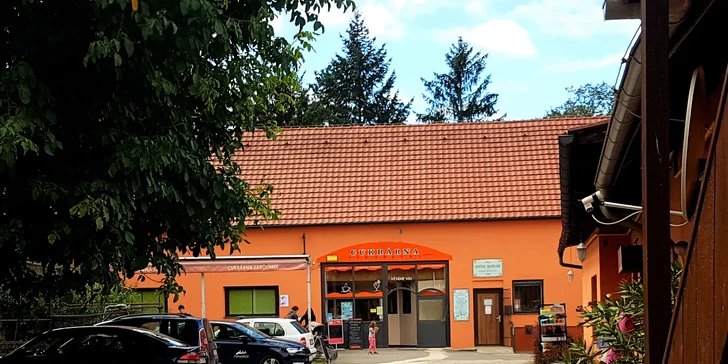 Zastavte se v klasické cukrárně na kávu a dort – celkem tři pobočky