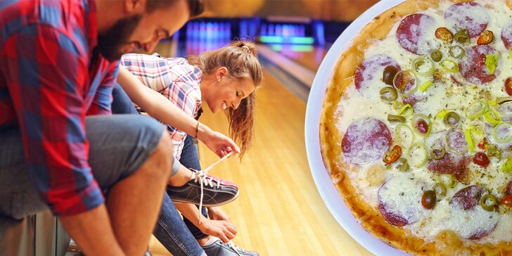Svolejte kamarády: hodina bowlingu až pro 8 hráčů a 2 křupavé pizzy z pece