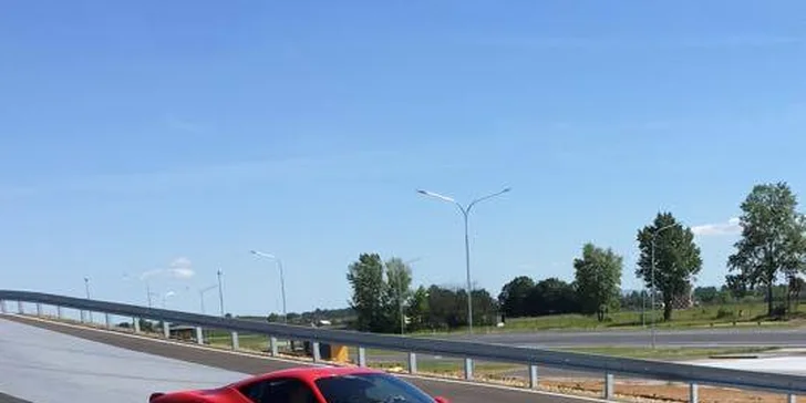 Rychlá jízda na polygonu v nabušených sporťácích dle výběru