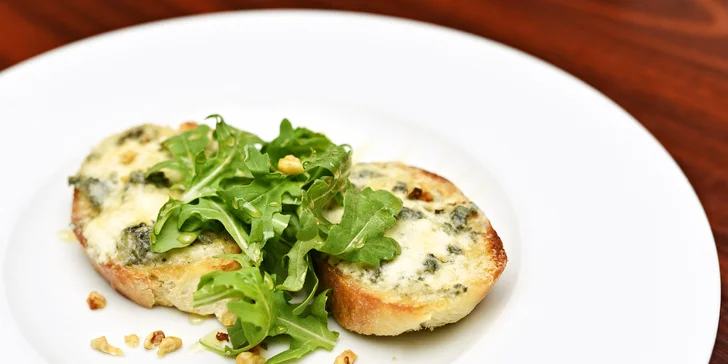 Menu o 3 chodech a Pinot rosé pro 2 milovníky italské kuchyně