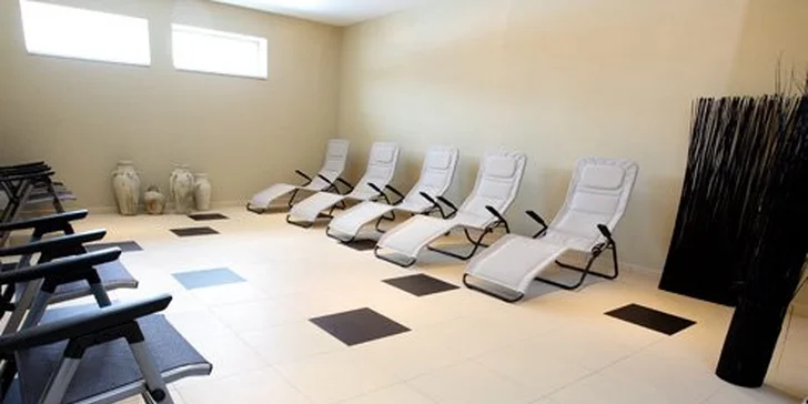 Sport i relax pro 2: squash na 60 minut a soukromá sauna na stejně dlouho