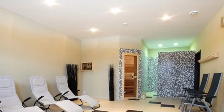 Sport i relax pro 2: squash na 60 minut a soukromá sauna na stejně dlouho