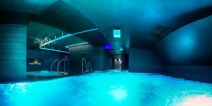 Zima či jaro pod Tatrami: polopenze, neomezený vstup do AquaCity Poprad