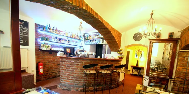 Dejte si biftek z lososa či z hovězího v restauraci specializované na tataráky