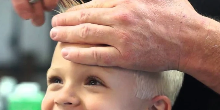 Jaký otec, takový syn: oba šik díky péči salonu Original Barber Cut
