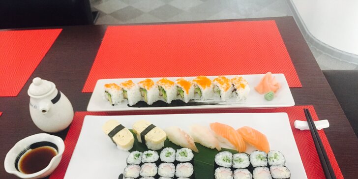 Sushi v podzámčí: 24 nebo 38 rolek s lososem, mořským vlkem i krabem