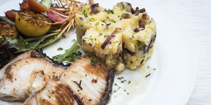 Už jste někdy jedli žraloka? Steak s limetkovou omáčkou a bramborovým dortíkem