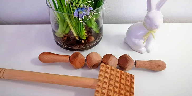 Jak maderoterapie probíhá? Válečky stimulují lymfatický systém a aktivují metabolismus. 