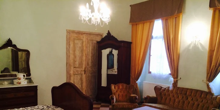 Dva romantické dny v Chateau Radíč: polopenze i noční prohlídka zámku