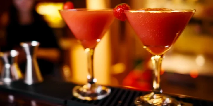Jeden nebo dva koktejly v romantickém music clubu: výběr z 8 drinků