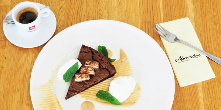 3chodové zimní menu pro dva v zámecké restauraci Monâme