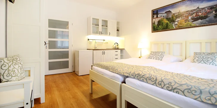 Romantika v Krumlově: Elegantní apartmány v historické budově
