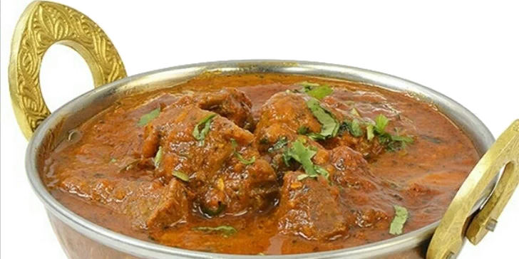 Ochutnejte tradiční indická jídla: čtyřchodové menu pro dva v Tikka Masala
