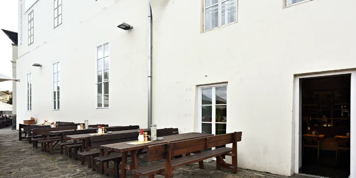 Svatomartinské menu na Kampě: 4 chody včetně husičky a lahev vína pro dva