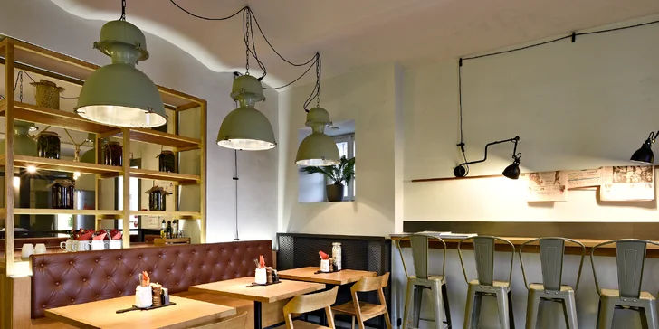 Svatomartinské menu na Kampě: 4 chody včetně husičky a lahev vína pro dva