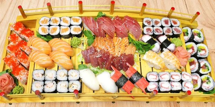 Pestré sety 21–76 ks sushi: vege i s rybami či krabem nebo chobotnicí