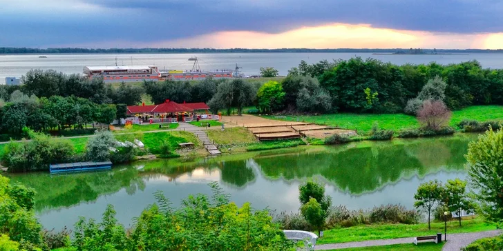 Podzimní pobyt na břehu Dunaje s wellness a polopenzí – 20 km od Bratislavy