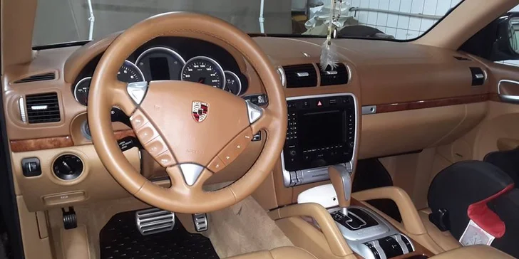 Dejte své auto do pucu: detailní vyčištění interiéru i exteriéru vašeho vozu