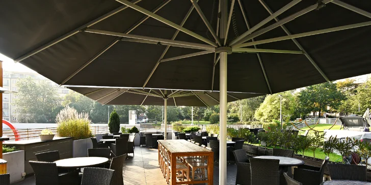 Tříchodové degustační menu v restauraci Miminoo a vstup na Žižkovskou věž