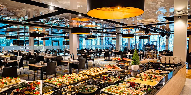 V 5* hotelu Hamilton na vás čeká moře jídla a dalších zážitků.