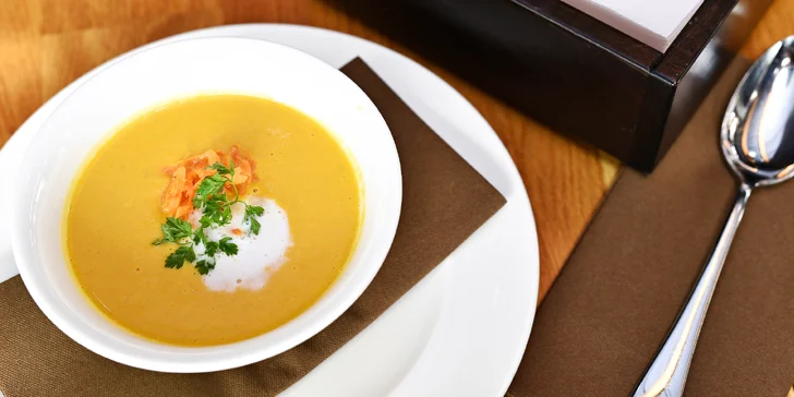 Tříchodové degustační menu v restauraci Miminoo a vstup na Žižkovskou věž