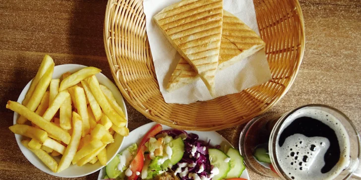 Jde se na kebab: Kompletní menu s tureckým chlebem, hranolky i nápojem