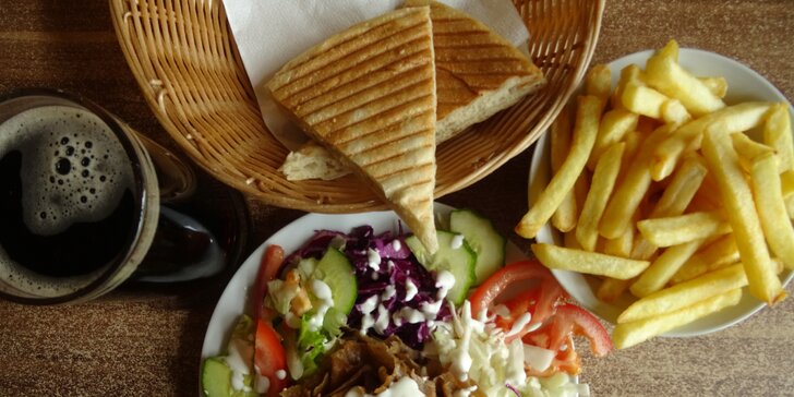 Jde se na kebab: Kompletní menu s tureckým chlebem, hranolky i nápojem