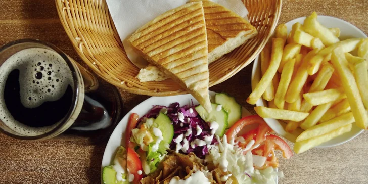 Jde se na kebab: Kompletní menu s tureckým chlebem, hranolky i nápojem