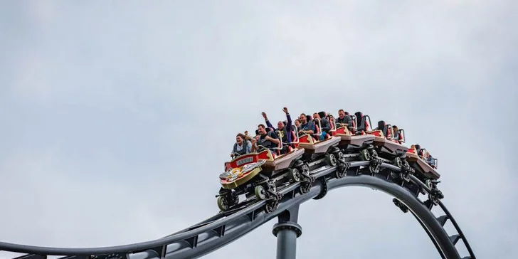 Vstup do nejstaršího polského zábavního parku Legendia se 40 super atrakcemi