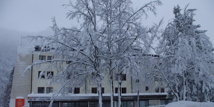 Lyžování v Itálii a Slovinsku: doprava, hotel s polopenzí a saunou i 3denní skipas