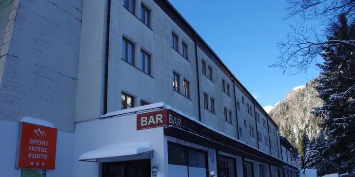 Lyžování v Itálii a Slovinsku: doprava, hotel s polopenzí a saunou i 3denní skipas