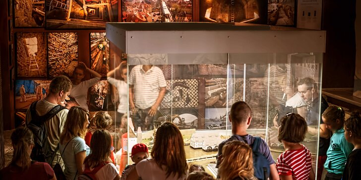 Vstup do Muzea Karlova mostu: historie stavby, zajímavosti i výstava betlémů