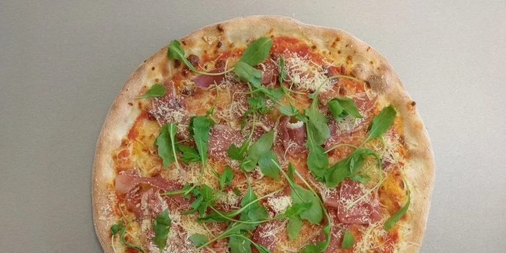 Pekelně dobrá a větší než jinde: 2x pizza o průměru 36 cm s sebou z Red Hellu