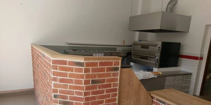 Pekelně dobrá a větší než jinde: 2x pizza o průměru 36 cm s sebou z Red Hellu