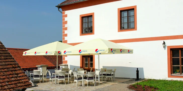 V ceně jsou také snídaně v hotelové restauraci.