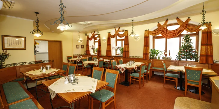 Využít můžete 15% slevu na konzumaci v restauraci Saloon Roudná. 