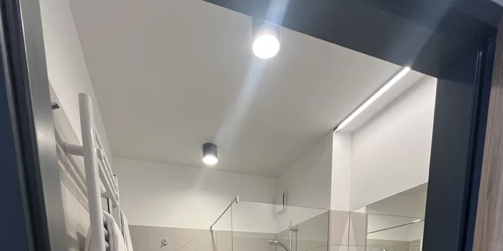 Vlastná kúpeľňa a toaleta je samozrejmosťou.