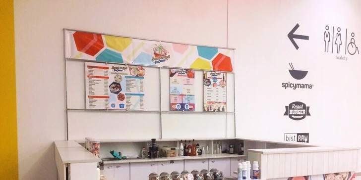Něco šíleně dobrého – kelímek smažené zmrzliny nebo ovocné smoothies