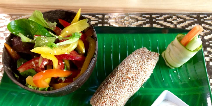 Zdravé polední menu ve veganském bistru: polévka či předkrm a hlavní chod