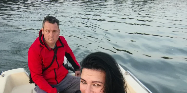 Staňte se kapitánem motorové lodi: hodinová plavba po Žermanické přehradě