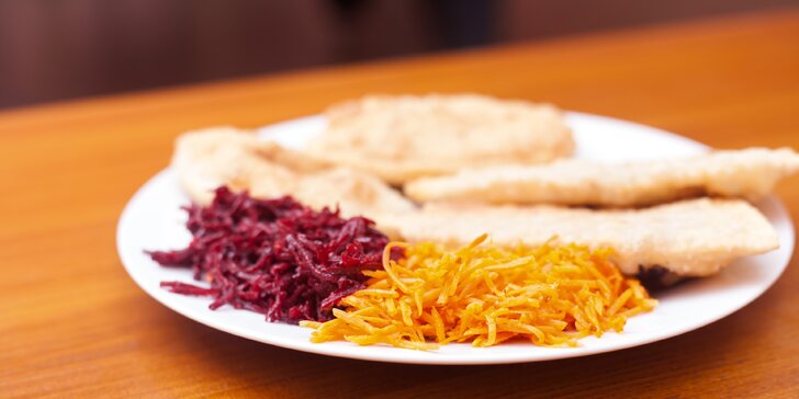 Menu plné ruských a ukrajinských specialit: pelmeně, pěrohy, vareniky a další