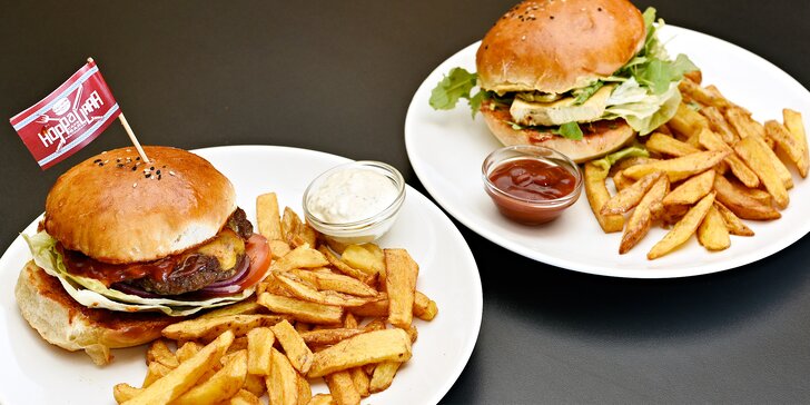 Když hlad zavolá, jde se do Hoppallaaa: burger a hranolky pro 1 nebo 2 osoby