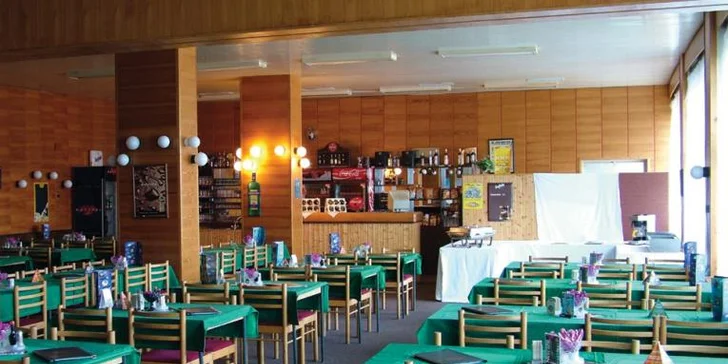 Dovolená s polopenzí pro 2 v rodinném hotelu v srdci Jeseníků pod Pradědem