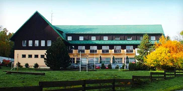 Dovolená s polopenzí pro 2 v rodinném hotelu v srdci Jeseníků pod Pradědem