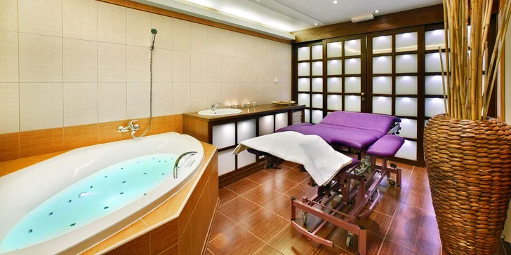 4* pobyt v Třeboni: krásný hotel přímo na náměstí, polopenze i wellness
