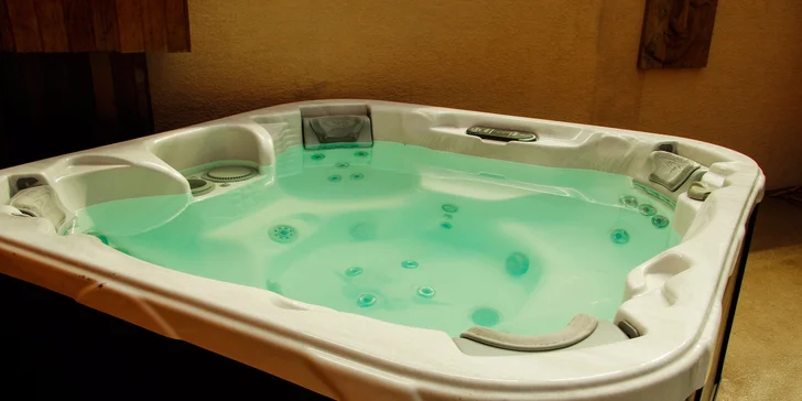 Silvestr v resortu Vigvam: 2 nebo 3 noci s polopenzí, wellness i diskotékou