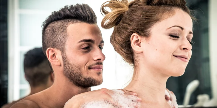 Kouzlo vzájemných dotyků: online kurz partnerské masáže celého těla ve 30 lekcích